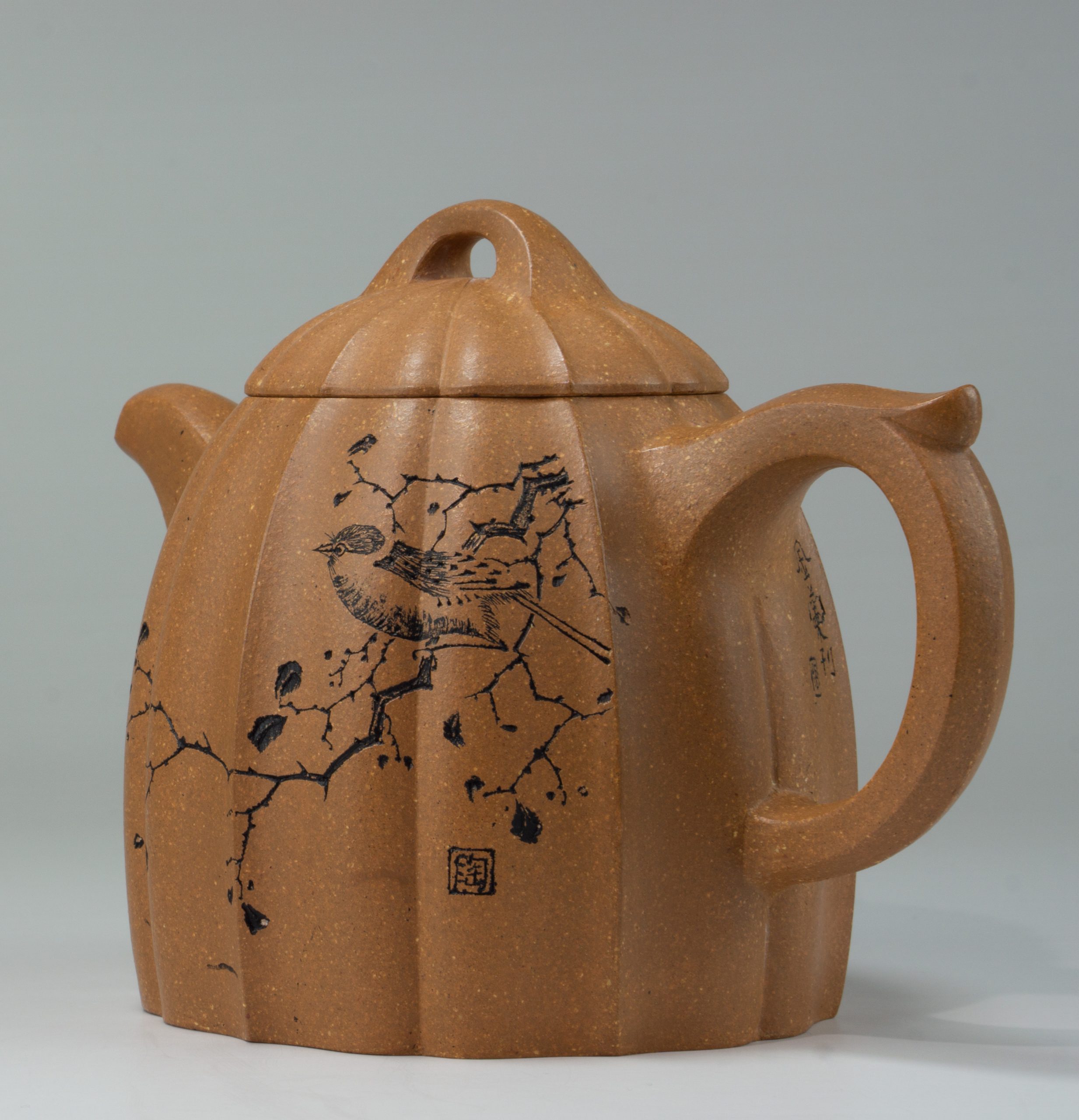 許良平_筋紋秦權_冷金黃B